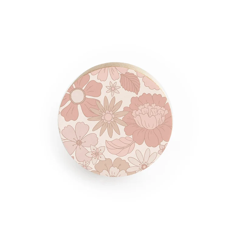 Pomo de madera con diseño de flores retro y fantasía en relieve.