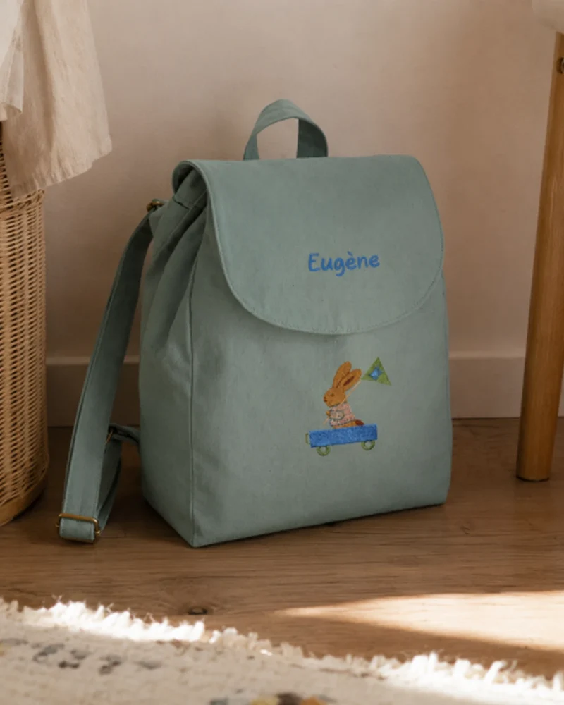 Sac à dos vert brodé lapin cariole vert