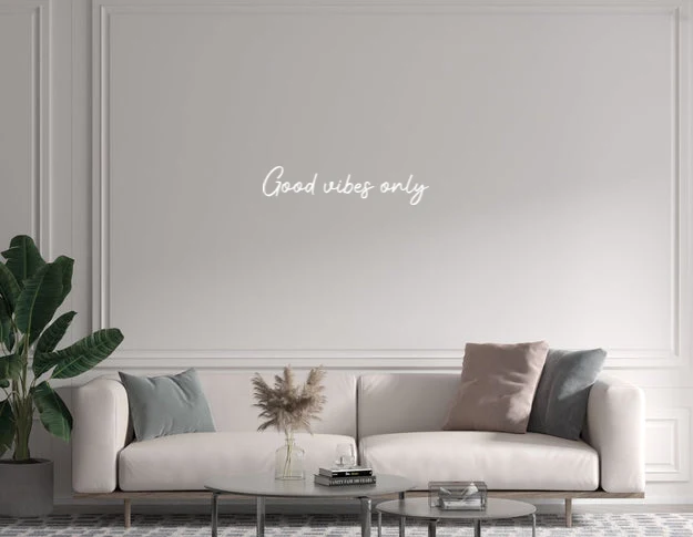 Custom text: Good vibes only