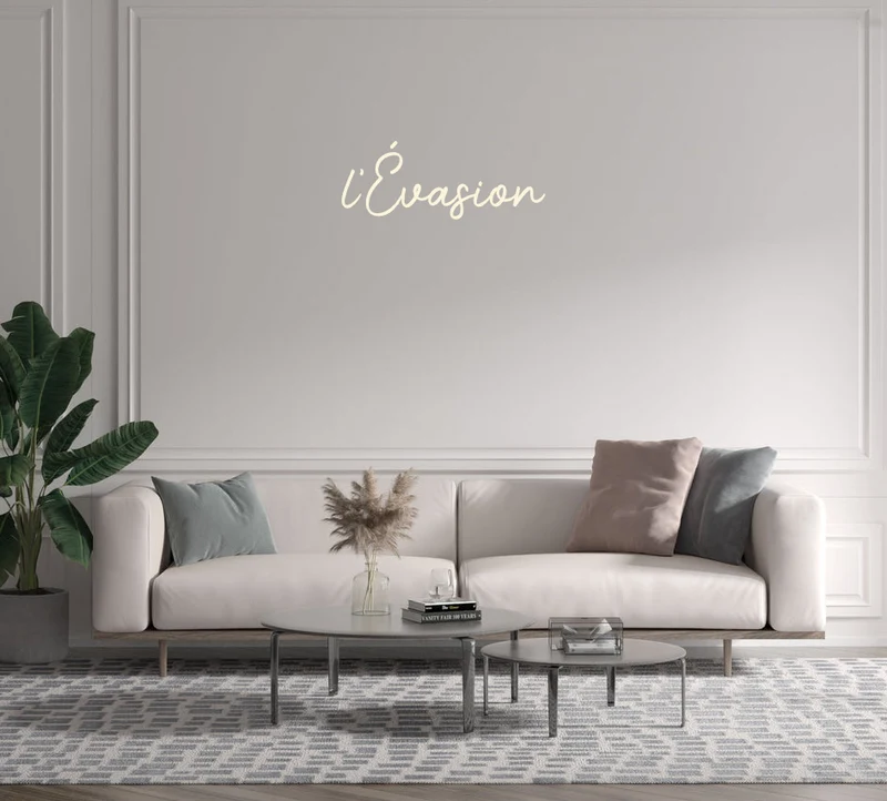 Custom text: l'Évasion