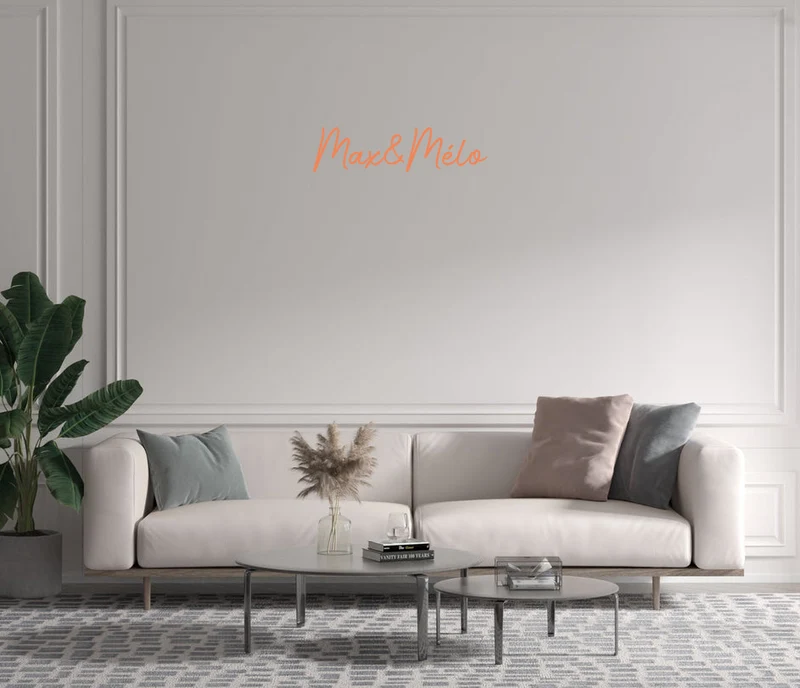 Custom text: Max&Mélo