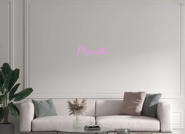 Custom text: Monette
