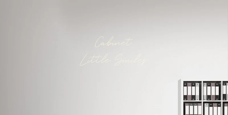 Custom text: Cabinet Little Smiles