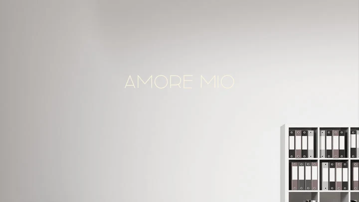 Custom text: Amore mio