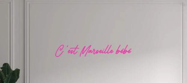 Custom text: C'est Marseille bébé