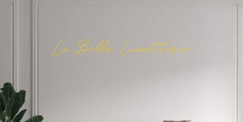 Custom text: La Belle Lunetterie