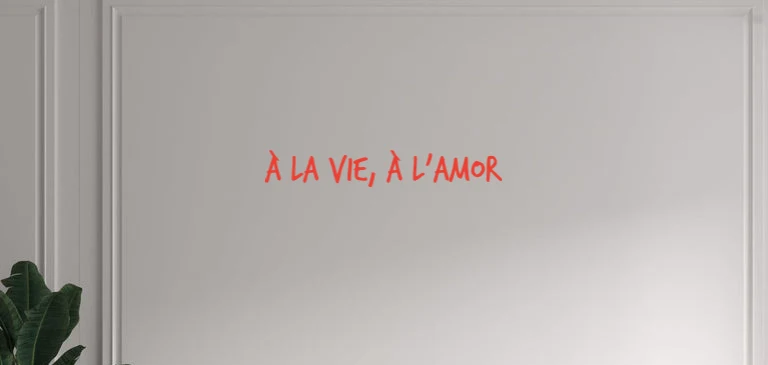 Custom text: À la vie, à l'Amor