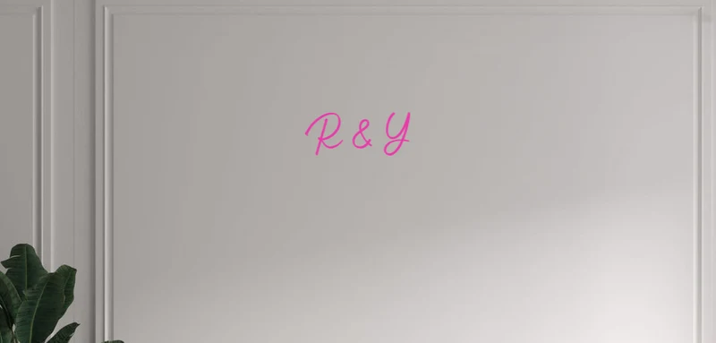 Custom text: R & Y