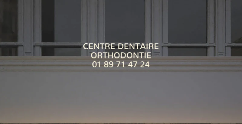 Custom text: CENTRE DENTAIRE ORTHODONTIE 01 89 71 47 24
