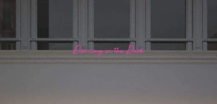 Custom text: Dancing in the Dark