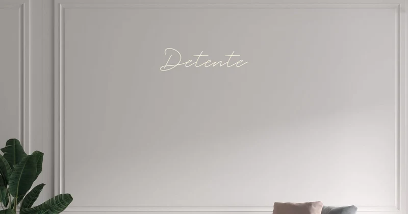 Custom text: Detente