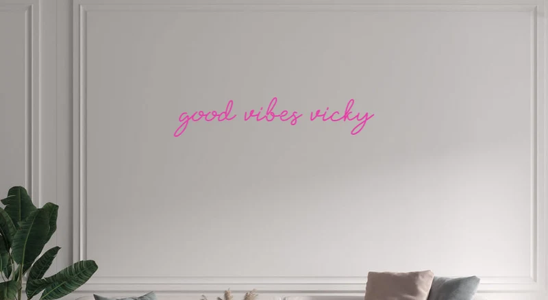 Custom text: good vibes vicky