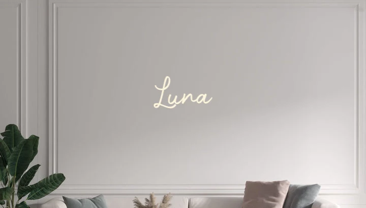 Custom text: Luna