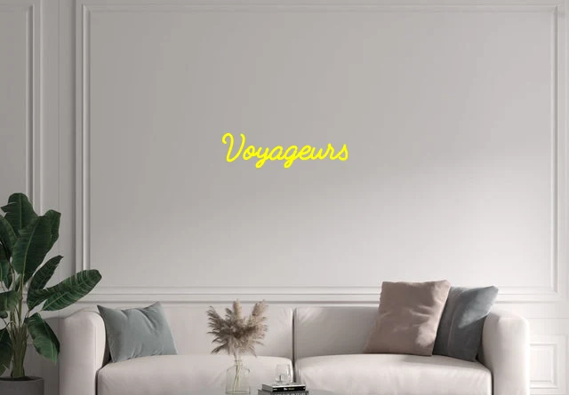 Custom text: Voyageurs