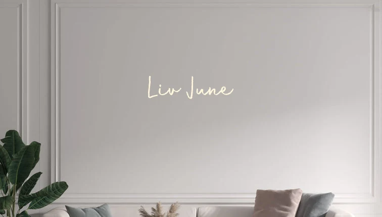 Custom text: Liv June