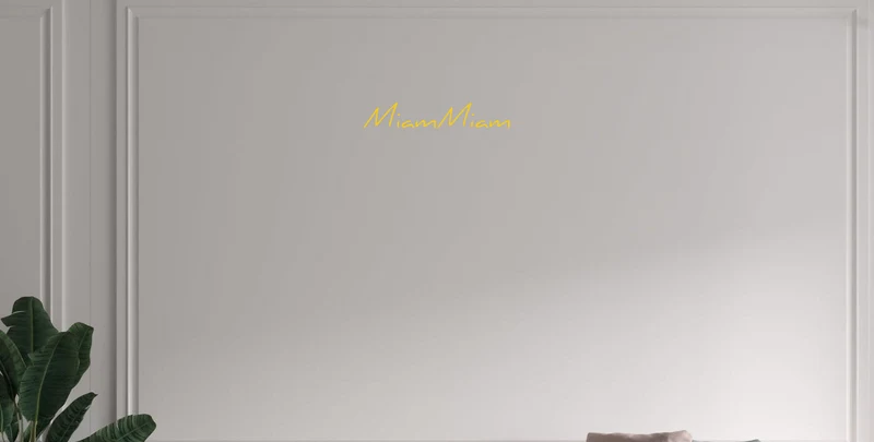 Custom text: MiamMiam