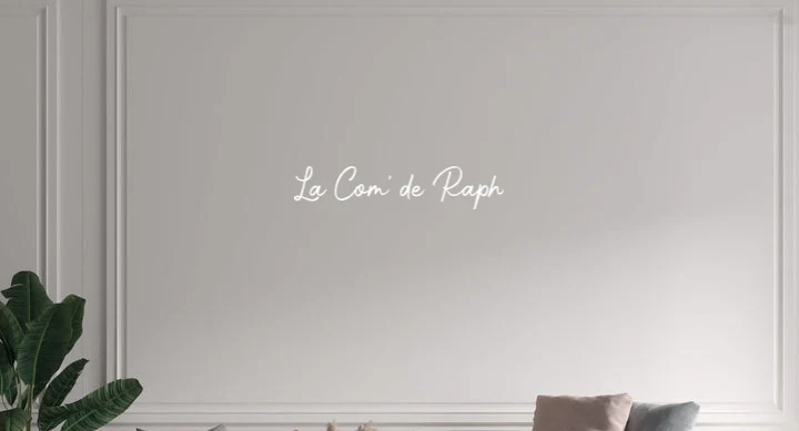 Custom text: La Com' de Raph