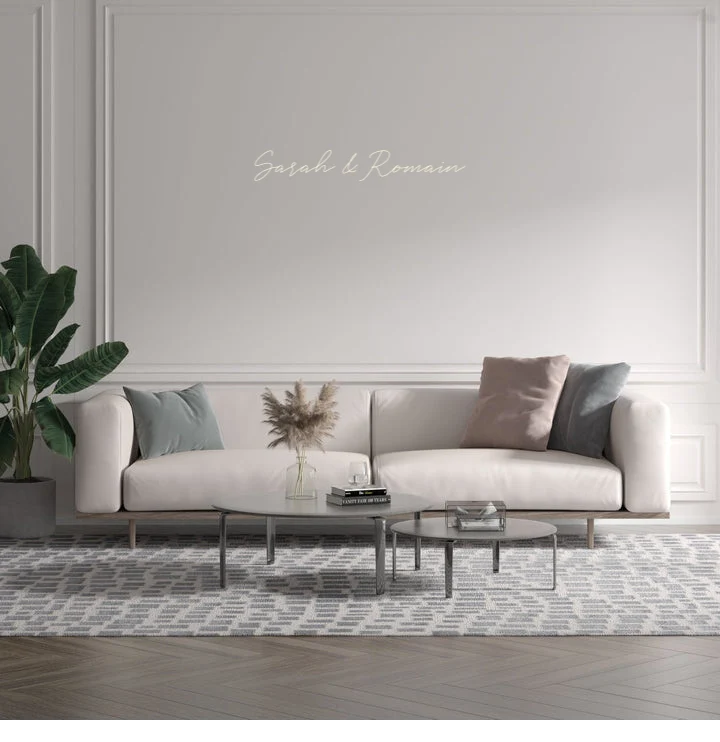 Custom text: Sarah & Romain