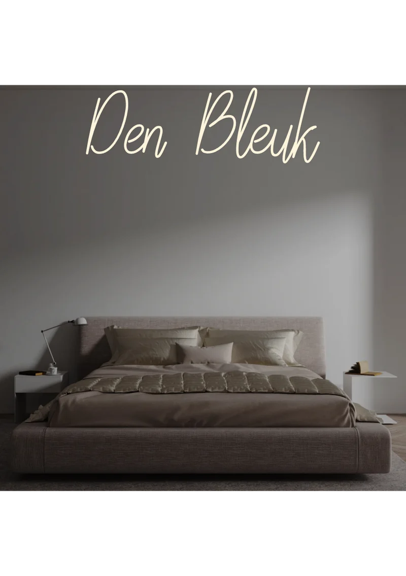 Custom text: Den Bleuk