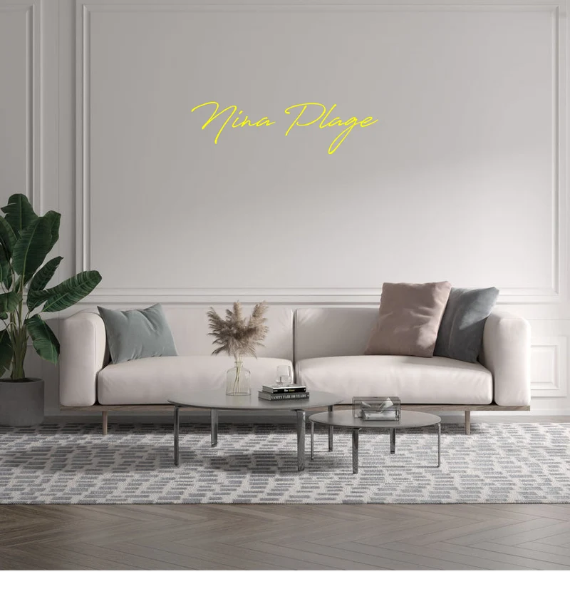 Custom text: Nina Plage
