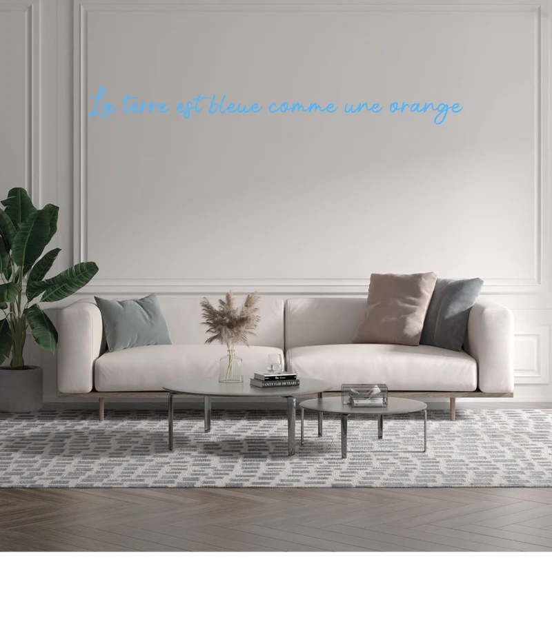 Custom text: La terre est bleue comme une orange