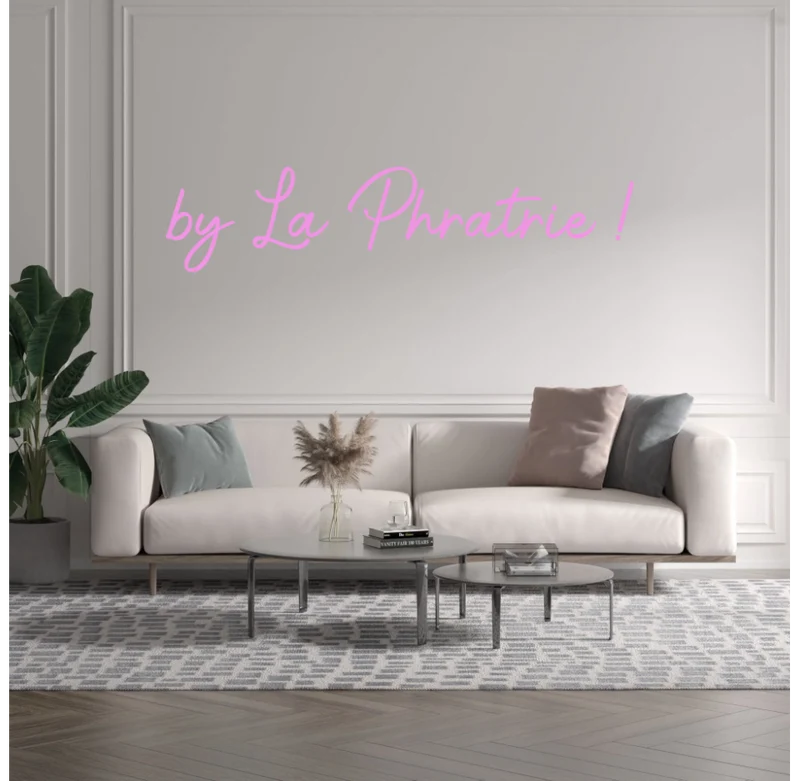 Custom text: by La Phratrie !
