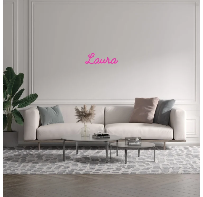 Custom text: Laura