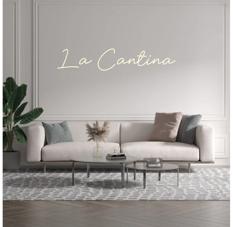Custom text: La Cantina