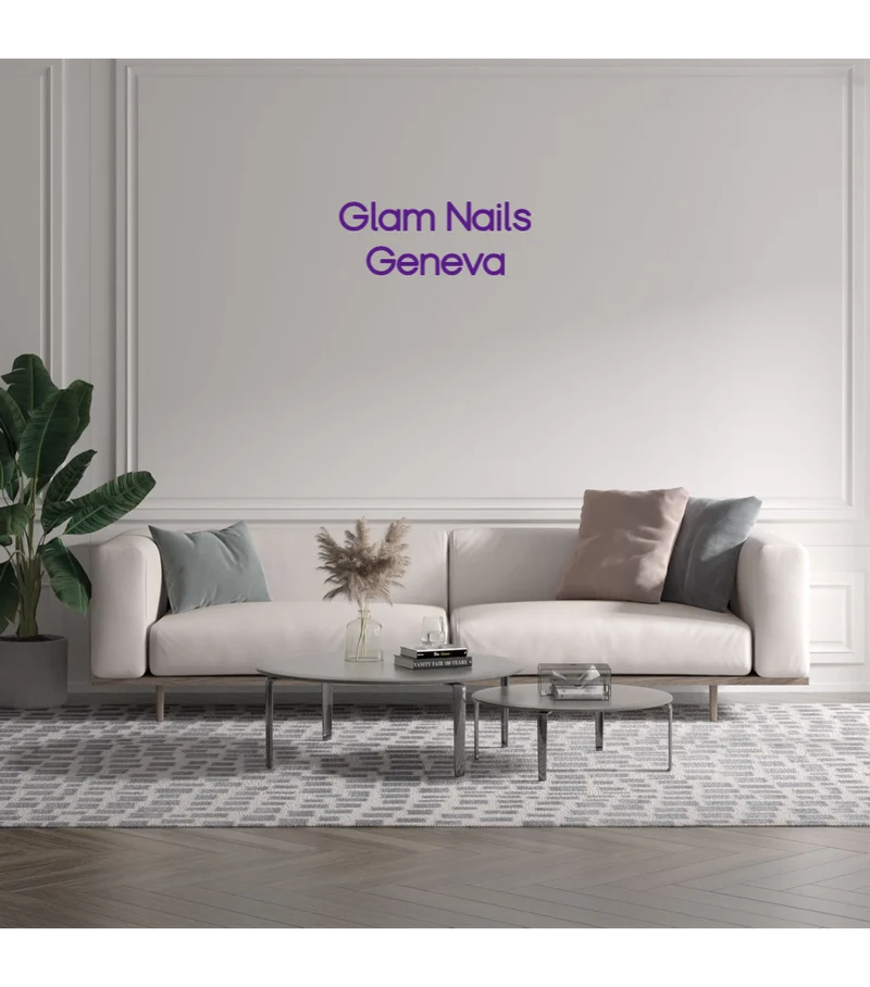 Custom text: Glam Nails Geneva