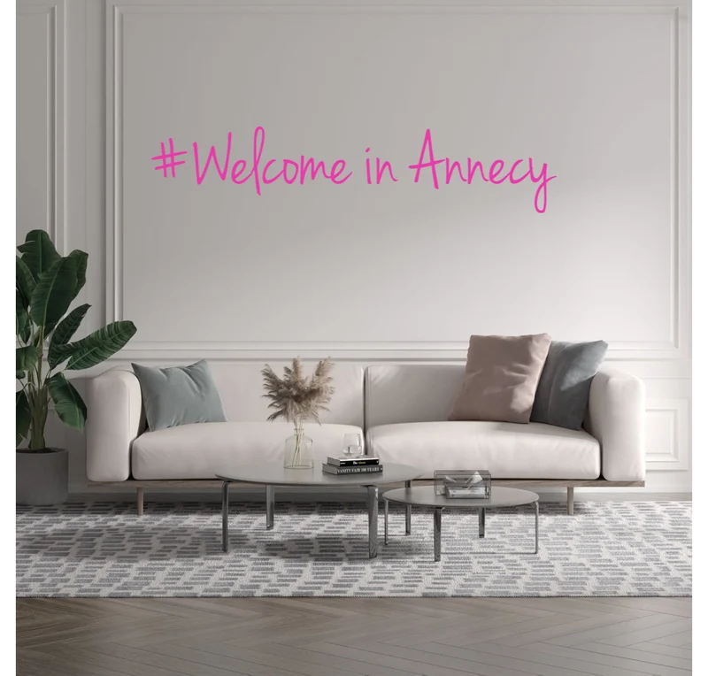 Custom text: #Welcome in Annecy