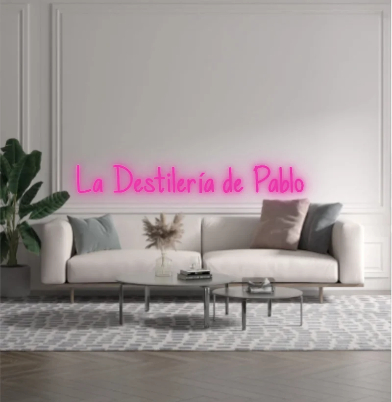 Custom text: La Destilería de Pablo