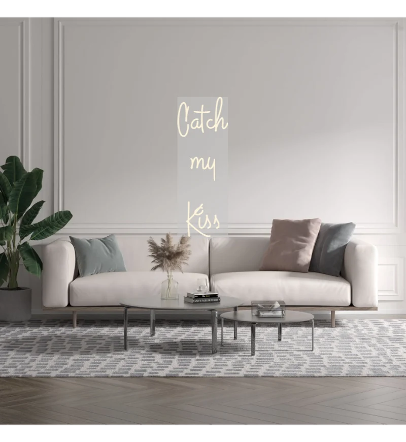 Custom text: Catch my Kiss