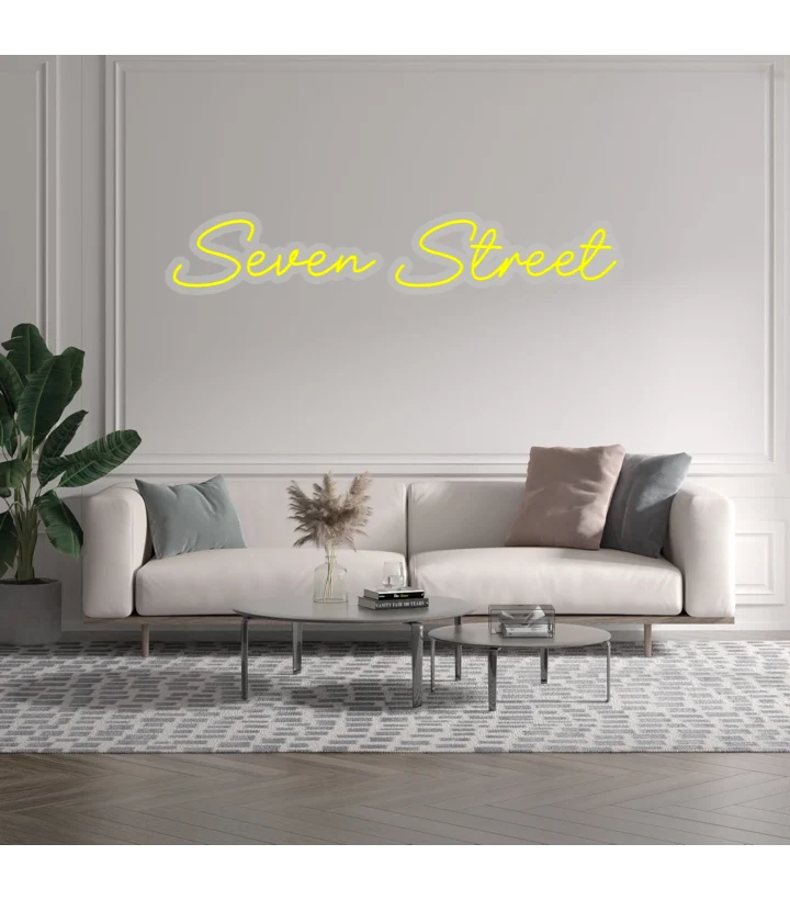 Custom text: Seven Street