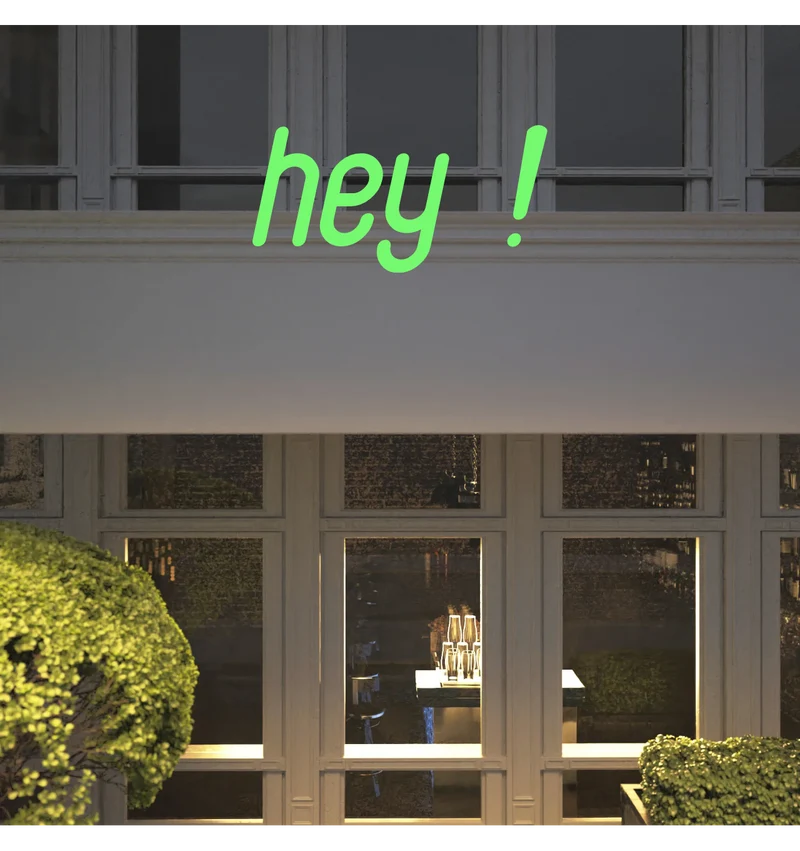 Custom text: hey !