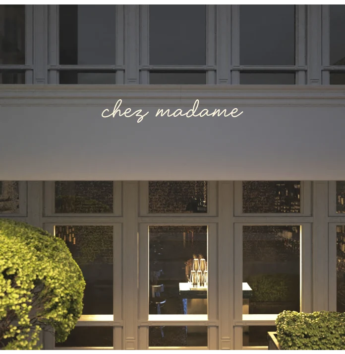 Custom text: chez madame