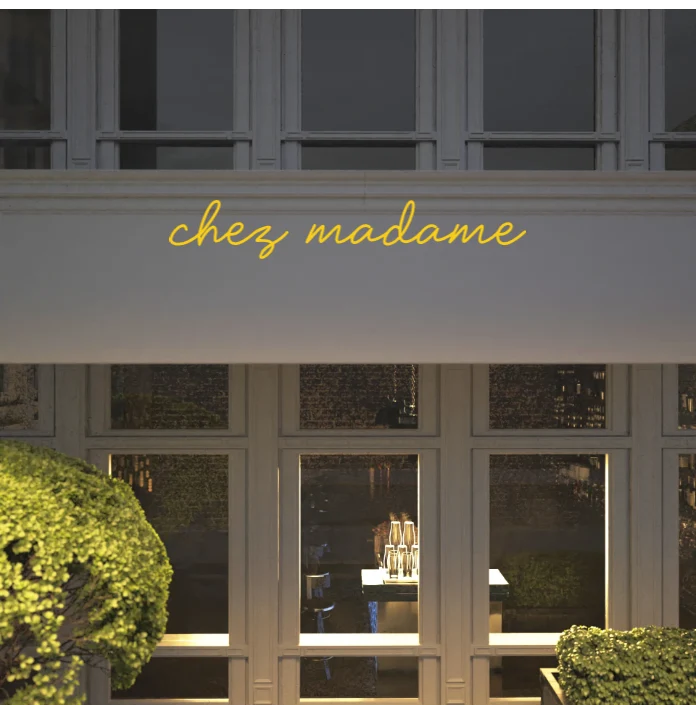 Custom text: chez madame