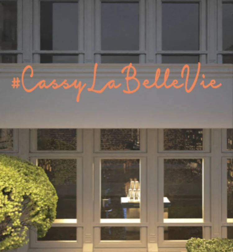 Custom text: #CassyLaBelleVie