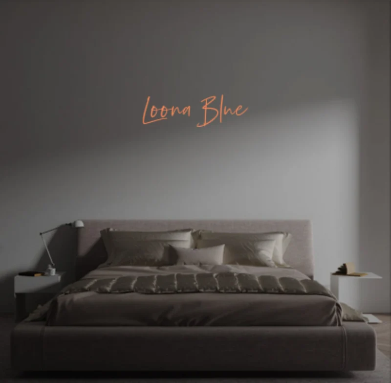 Custom text: Loona Blue