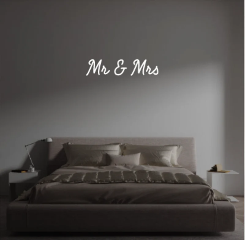 Custom text: Mr & Mrs