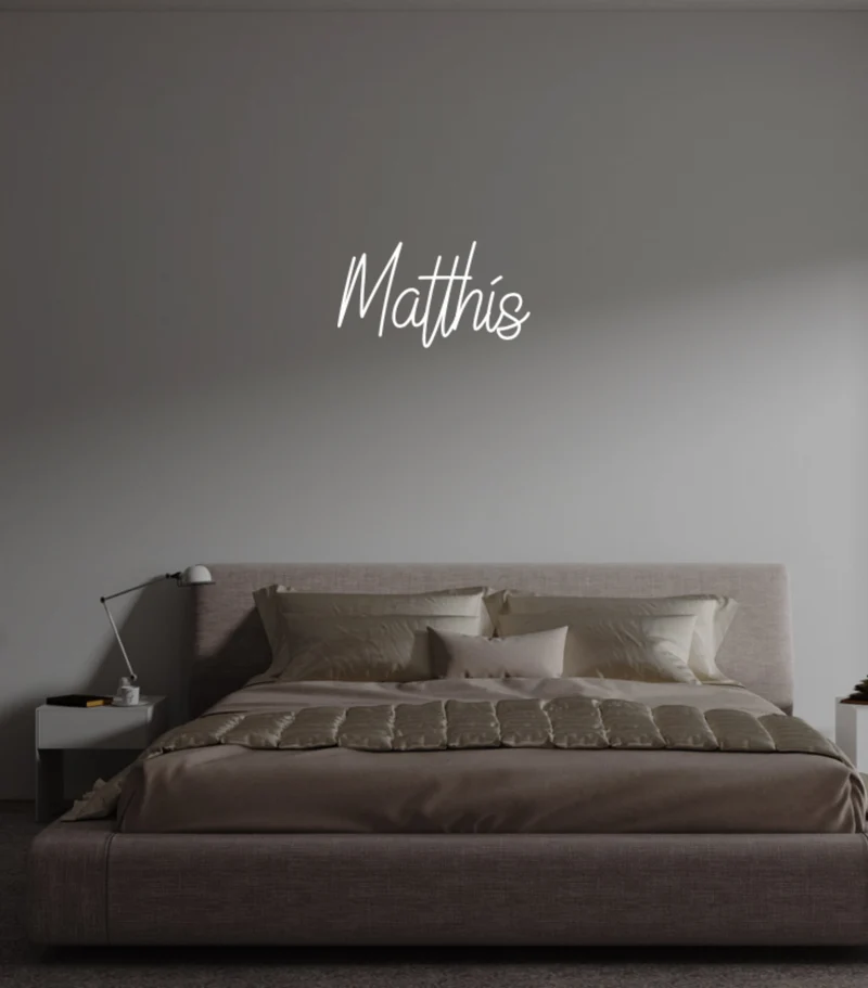 Custom text: Matthis