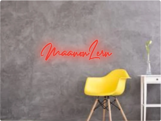 Custom text: MaanonLcrn