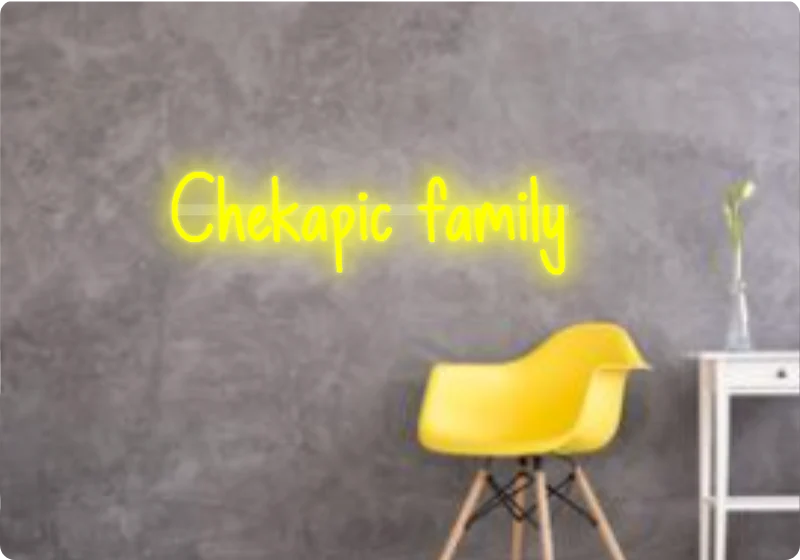 Custom text: Chekapic family