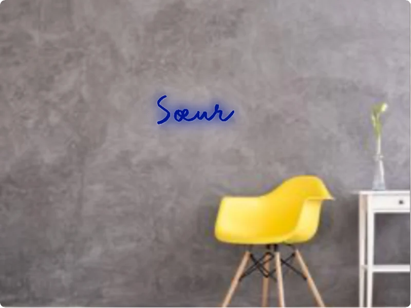 Custom text: Sœur
