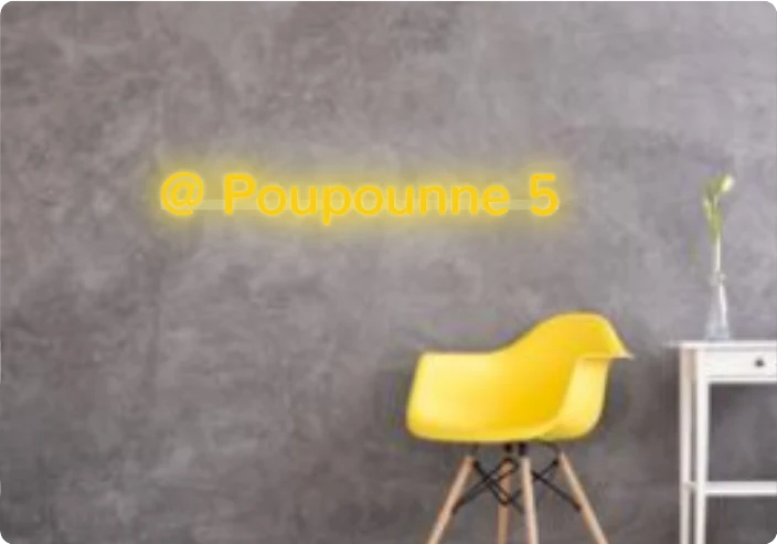 Custom text: @ Poupounne 5