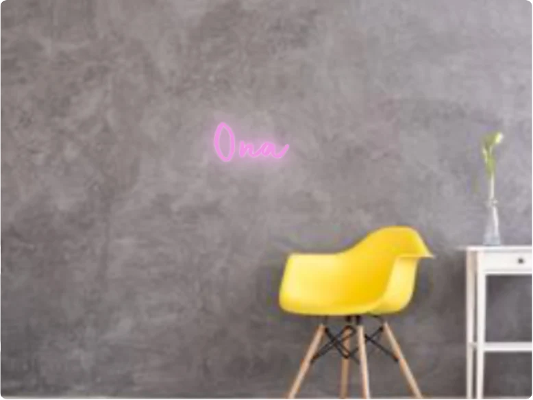 Custom text: Ona