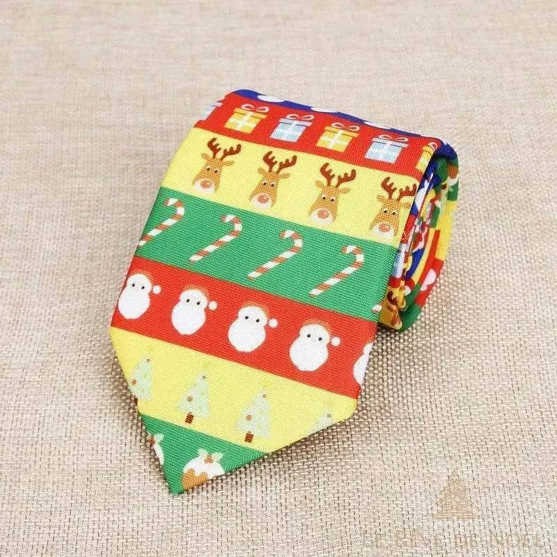 Cravate motif Noël