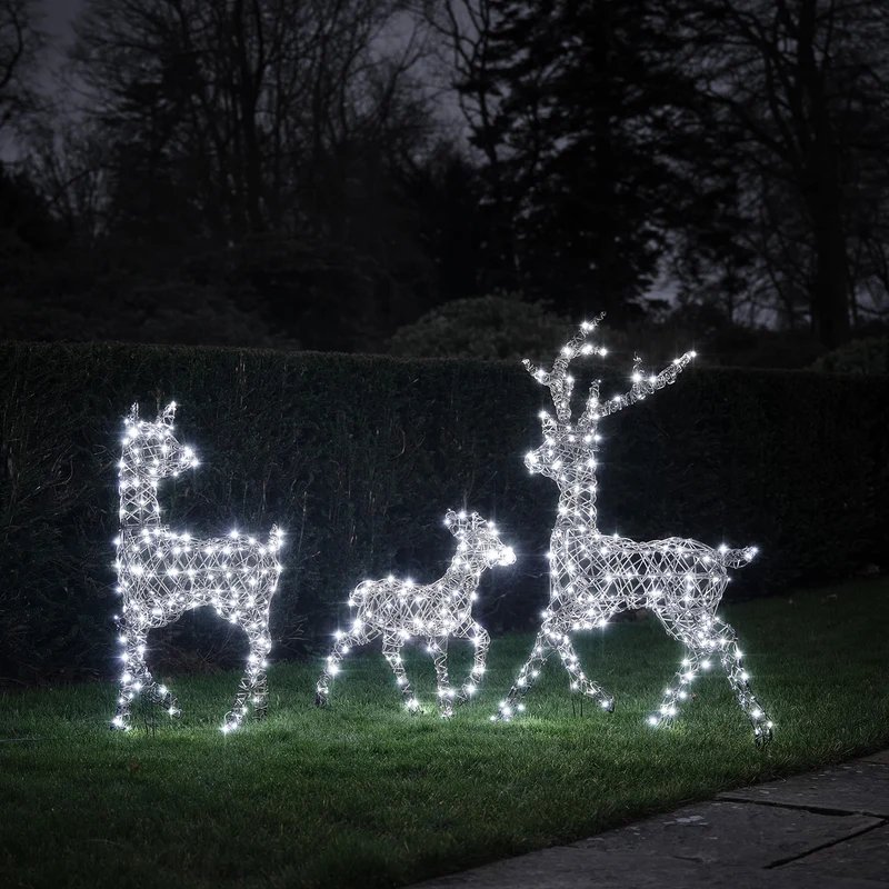 Famille de Rennes Solaires Studley en Rotin à LED Bicolore