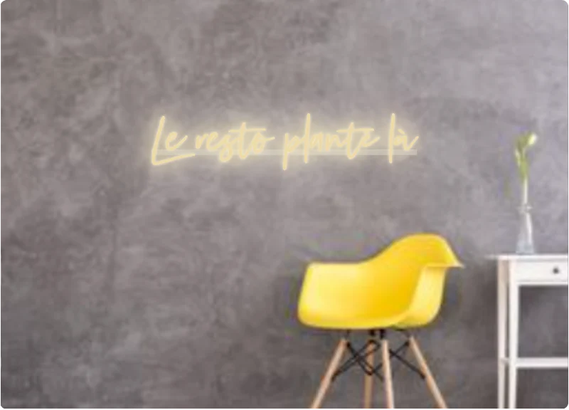 Custom text: Le resto planté là