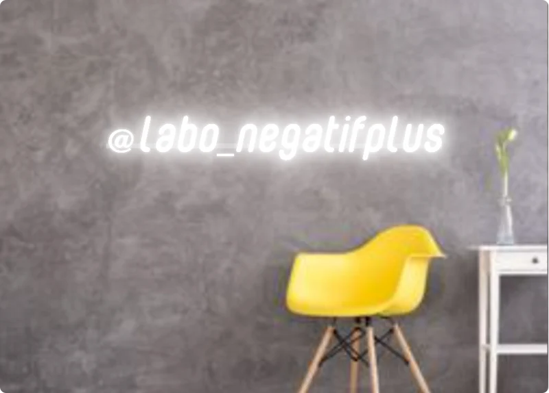 Custom text: @labo_negatifplus