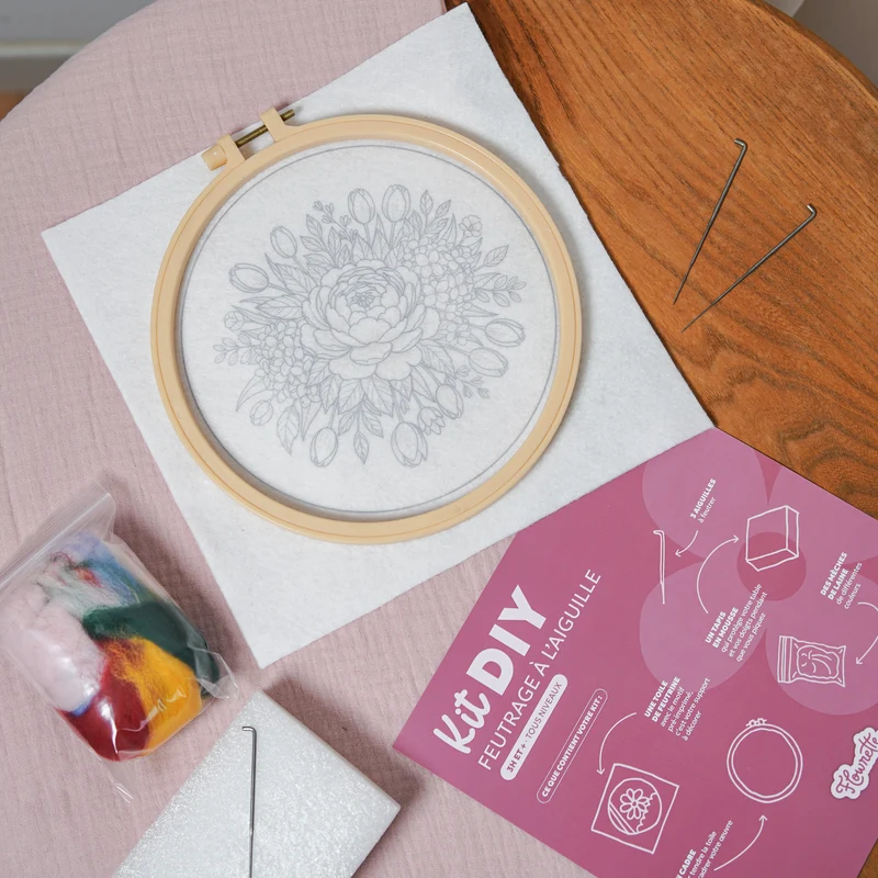 Kit DIY feutrage à l'aiguille Pivoine